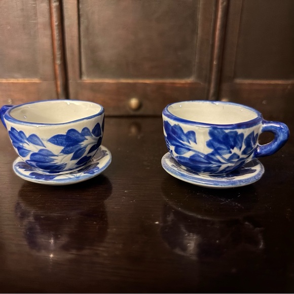 Blue Floral Tea Set - Picture 9 of 13